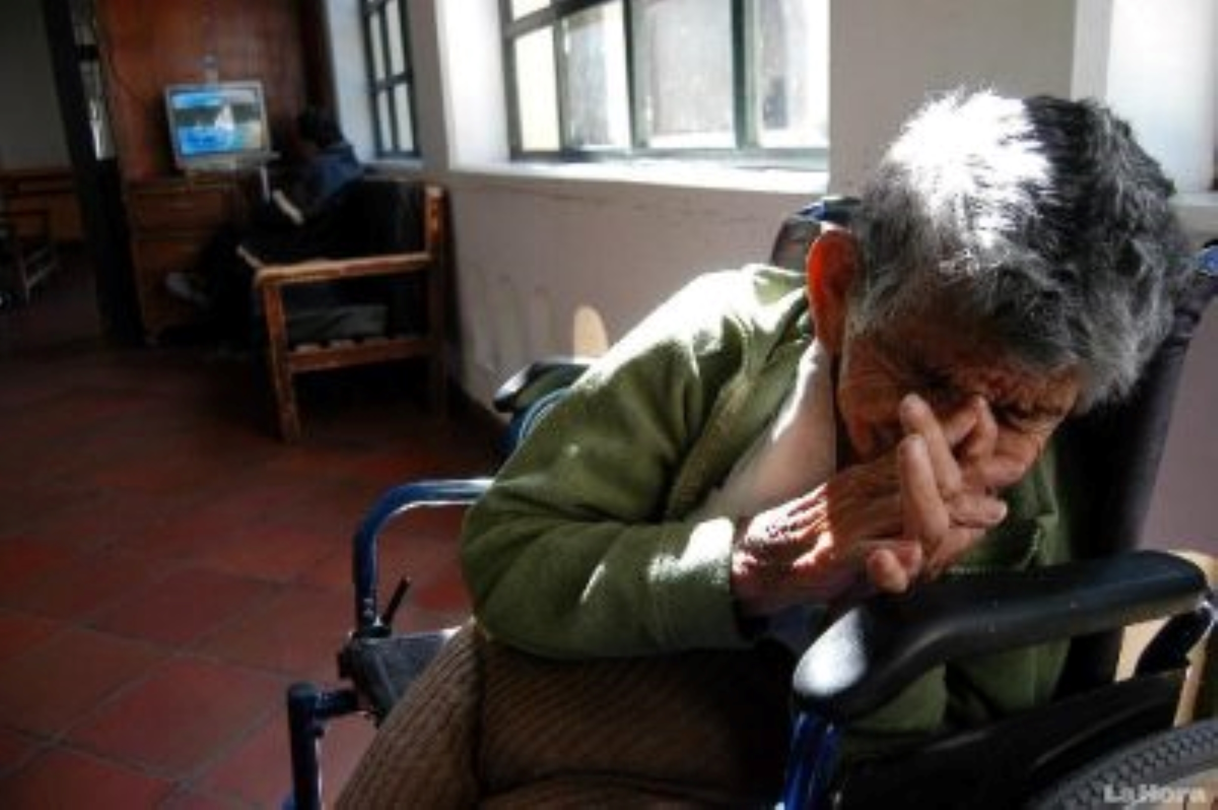 Abandono de adultos mayores por sus hijos: ¡Actuemos juntos!